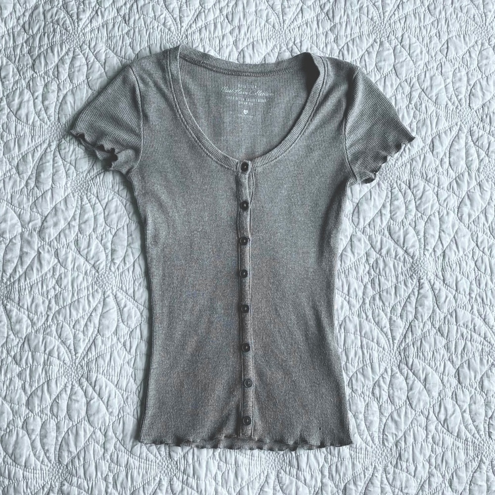 Hollister Ribbed Button Up Tee